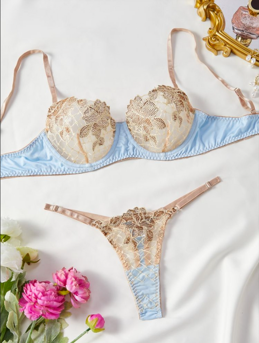 Crème de Bleu Lingerie Lace Set